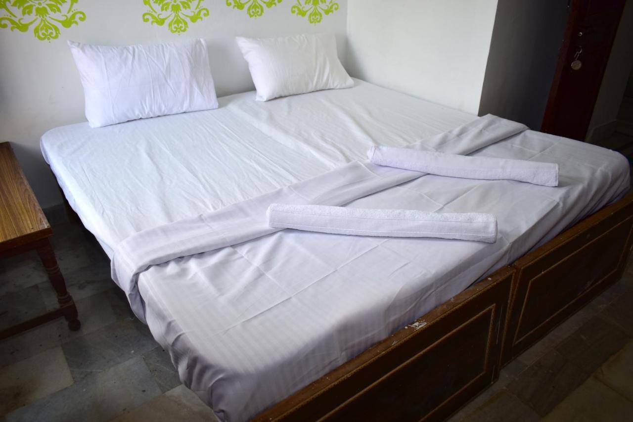 Sandhya Guest House Varanasi Near Ganga River Exterior foto