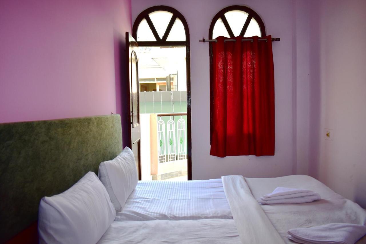 Sandhya Guest House Varanasi Near Ganga River Exterior foto