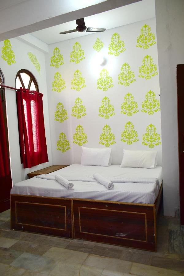 Sandhya Guest House Varanasi Near Ganga River Exterior foto