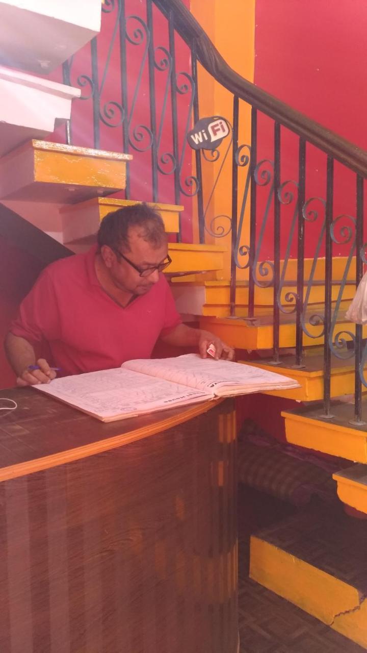 Sandhya Guest House Varanasi Near Ganga River Exterior foto